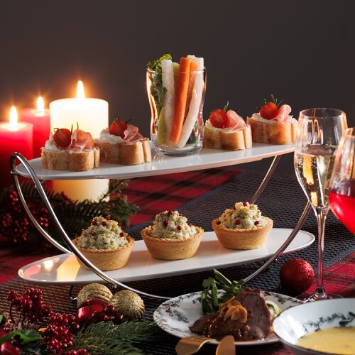 食卓で使いやすいスリムなパーティースタンド🎄