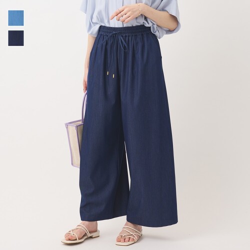 今年らしいドロストデザインのワイドパンツ👖