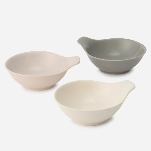 シンプルな形状で使い勝手抜群♪【美濃焼】ツヤとんすい✨