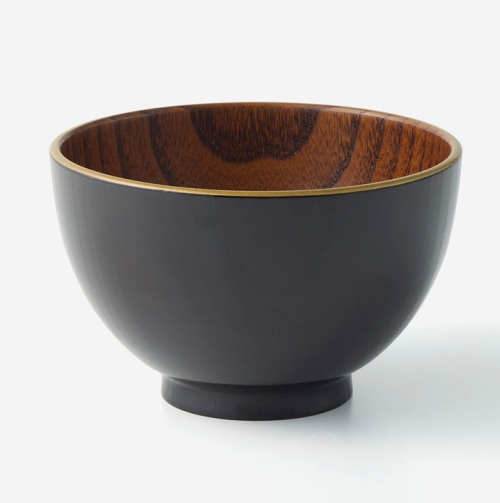 たっぷりはいるけど持って食べやすいサイズ🌟