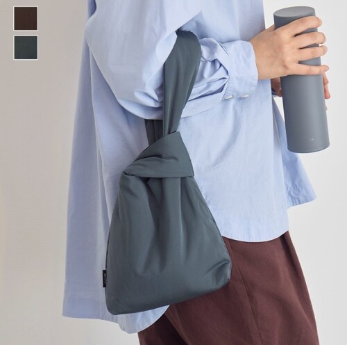 縦型お弁当箱やジャー類がすっきり収まる🌟