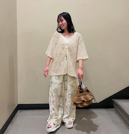 夏におすすめ！花柄パンツコーデ🌼