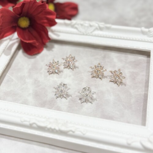 新作ピアス💐