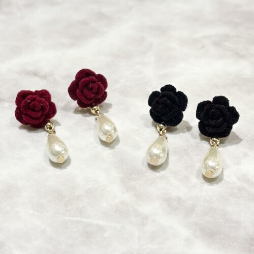 新作ピアス🌹