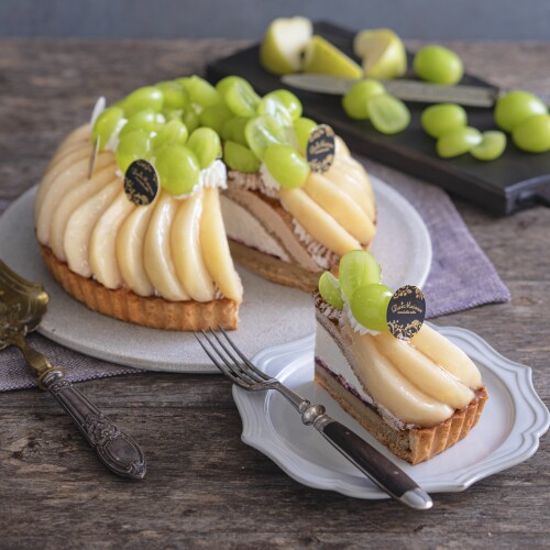 11月はとろける芳醇な香りラ・フランスのタルトが登場