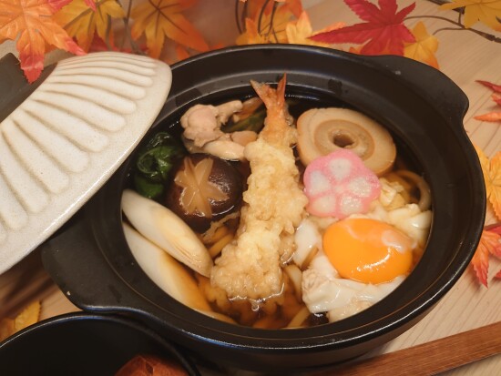 熱々の「鍋焼きうどん」
