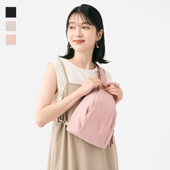 旅行にもおすすめ軽量ボディバッグ👜