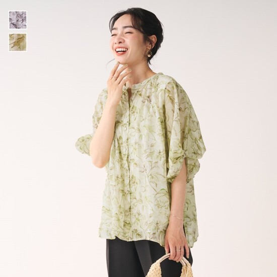 コーデの主役になるシアーシャツ✨