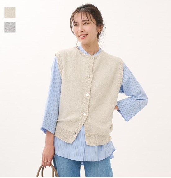 ドライタッチな素材で重ねるだけでオシャレ見えするベスト🌟