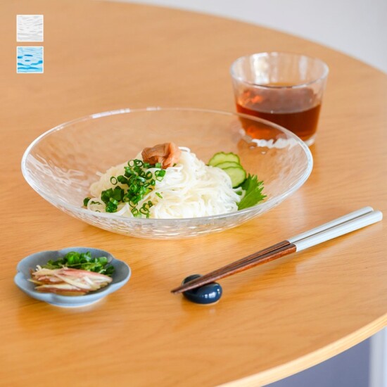 食卓を鮮やかに引き立てるガラス食器✨