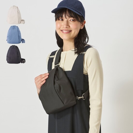 旅行にもおすすめ軽量ボディバッグ✨
