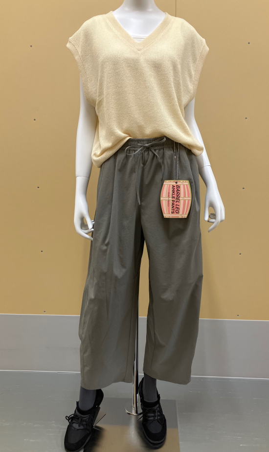 バレルアンクルパンツ👖