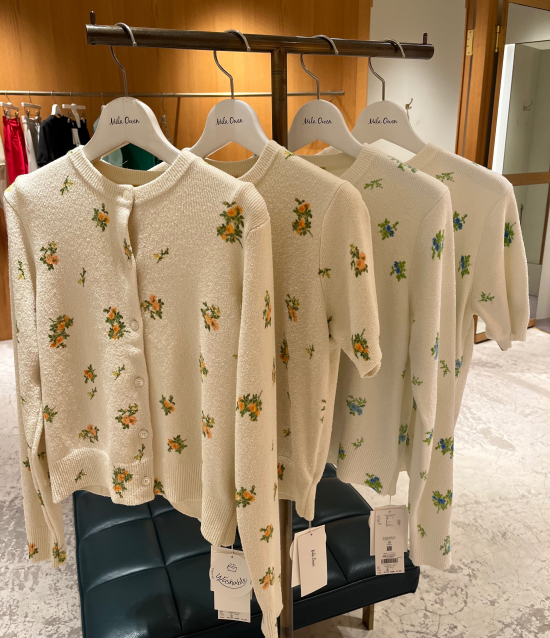 ☆春らしい小花柄のカーディガン入荷☆