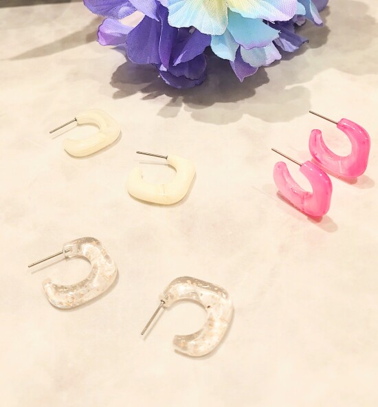 アクリルピアス🌼*･