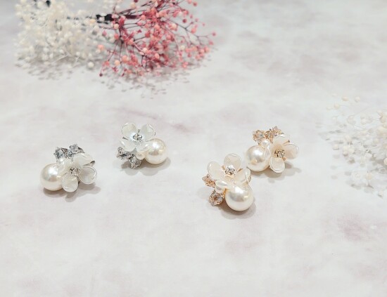 フラワーパールピアス