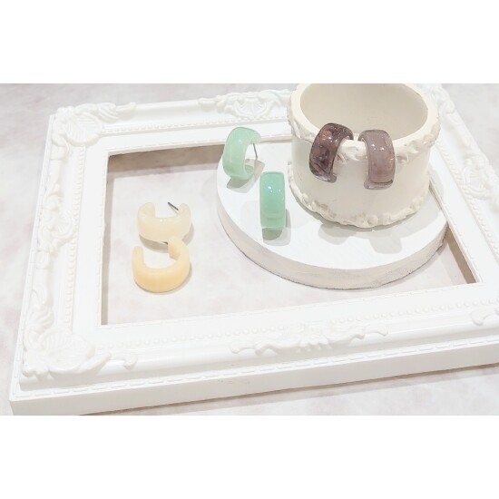 アクリルピアス✨✨