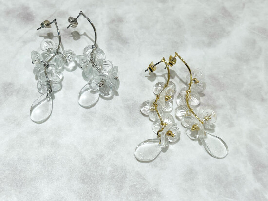 新作フラワードロップピアス✨