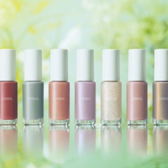 毎日の指先を美しく引き立てる夏の新色ネイル！